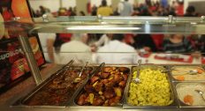 Guia do Instituto de Nutrição orienta sobre reabertura segura de restaurantes universitários no contexto pós-pandemia