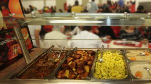 Guia do Instituto de Nutrição orienta sobre reabertura segura de restaurantes universitários no contexto pós-pandemia